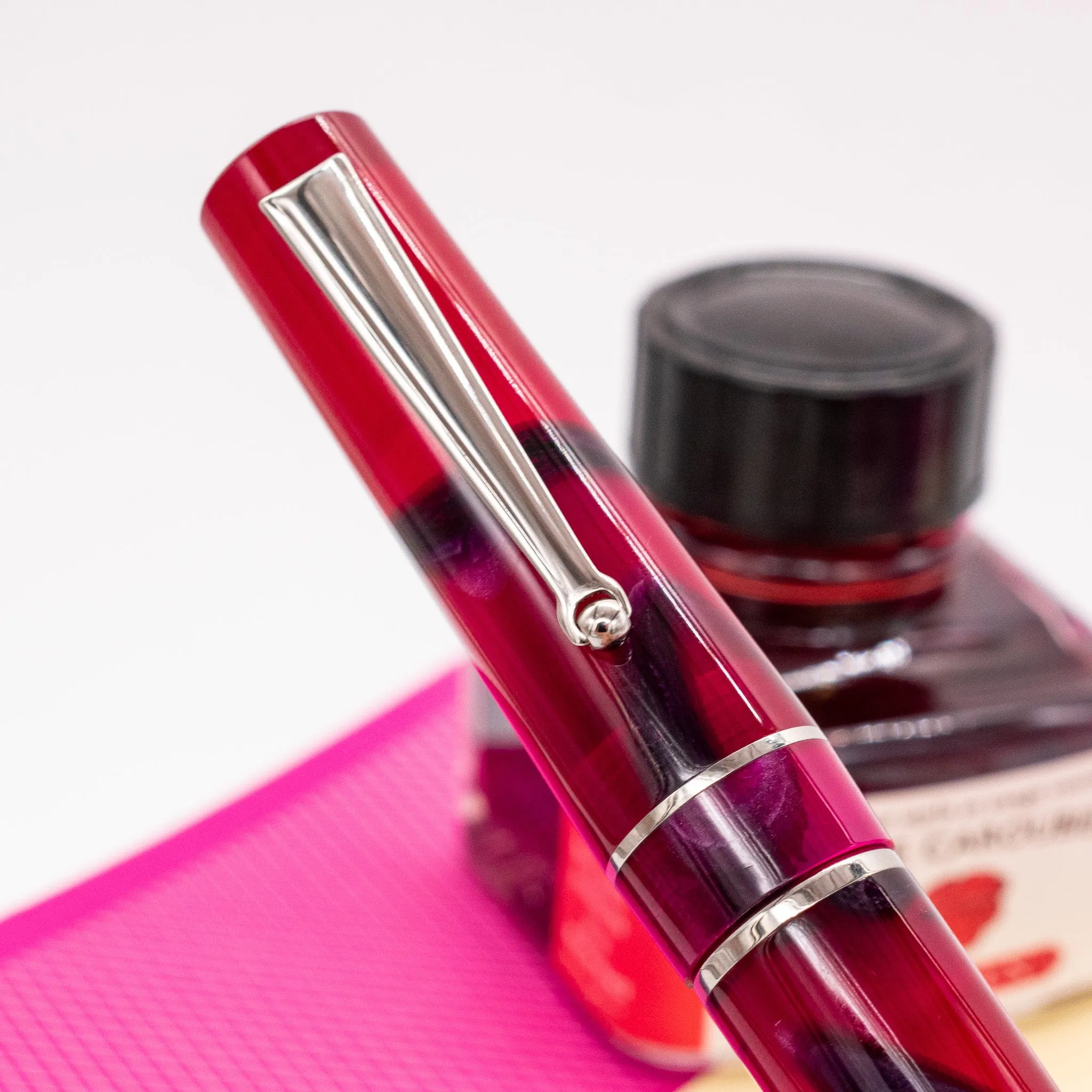 Delta Duna Rollerball Pen - Magenta Mirage